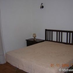 Zweites Schlafzimmer mit Doppelbett in der Ferienvilla Ginster an der Costa Rei, Sardinien