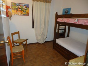 Kinderzimmer mit Etagenbett in der Ferienvilla Ginestre an der Costa Rei, Sardinien