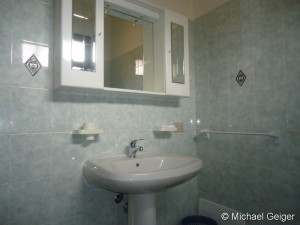 Zweites Badezimmer in der Ferienwohnung Ginestre Basse an der Costa Rei, Sardinien