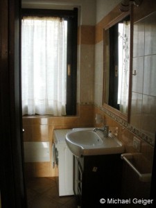 Weiteres Badezimmer in den Ferienwohnungen Ginster an der Costa Rei, Sardinien